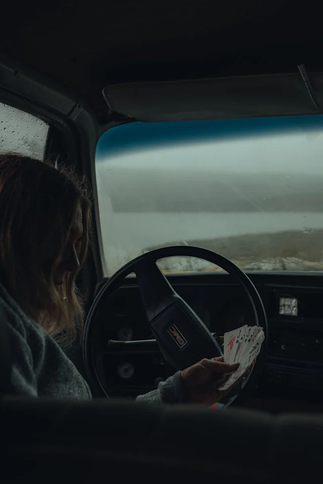 Сравнение займов на карту: суммы, МФО и скорость выдачи