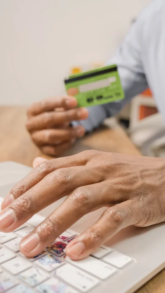 МФО с займом 20 000 рублей: как выбрать и не переплатить