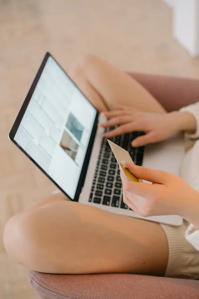 Займы онлайн на карту 50 000 рублей: крупные суммы